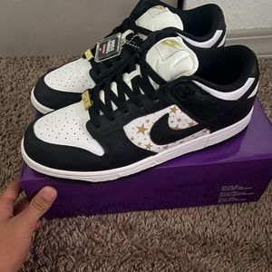 SUPREME X NIKE SB DUNK BLACK/WHITE